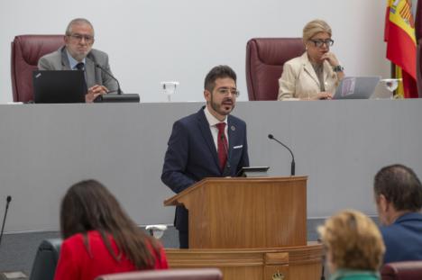 El PSOE denuncia el desprecio del Gobierno regional a la educación infantil de 0 a 3 años y a la conciliación de los padres y madres