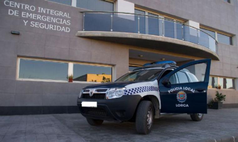 La Policía Local de Lorca detiene a tres personas por un delito contra la seguridad vial, por infracción de la Ley de Extranjería y por un requerimiento judicial de busca y captura
