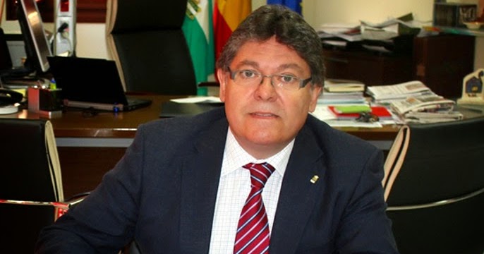 Tras la denuncia del PSOE de Albox el Alcalde Torrecillas rectifica y comunica que pondrá a disposición las facturas del “Longo” en febrero del año 2022 en lugar de febrero de 2024