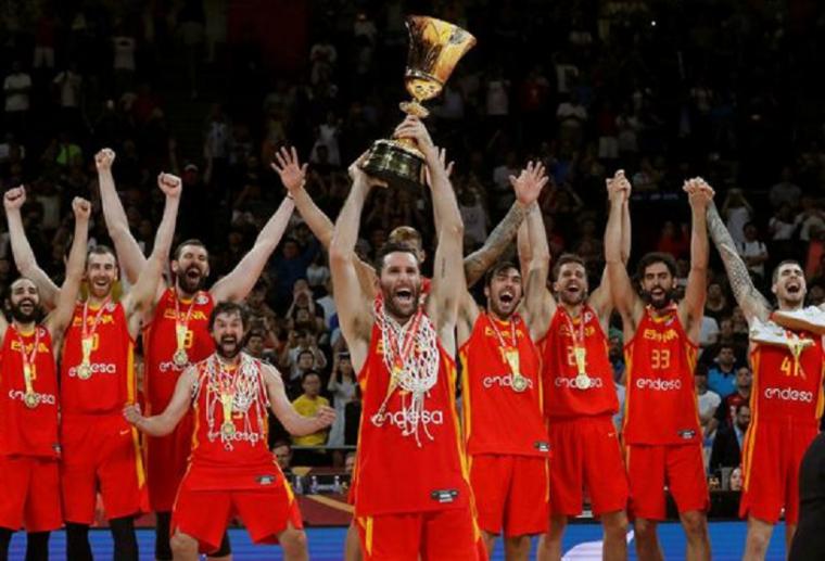 España se lleva por segunda vez el campeonato del mundo de baloncesto frenta a Argentina por 75 a 95