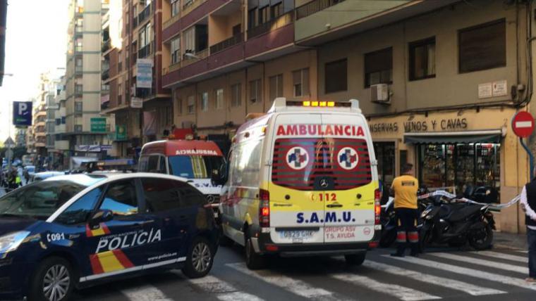 Apuñalan a un hombre en plena vía pública en Alicante
 