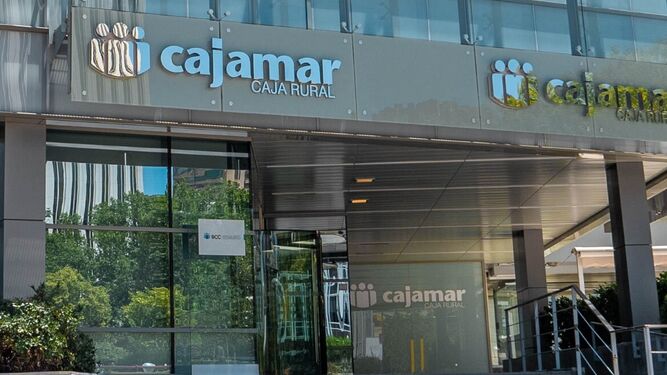 La financiación del Grupo Cajamar a empresas y familias generó en 2022 un impacto de 9.947 millones de euros en la economía española, un 8,1 % más que el año anterior