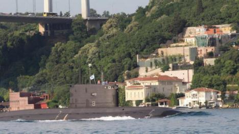 Los Estrechos Turcos y el derecho de paso de los submarinos