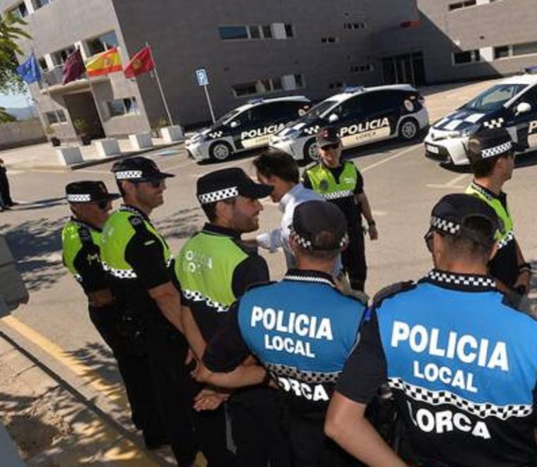 Una persona detenida en Lorca por el robo en el interior de varios vehículos