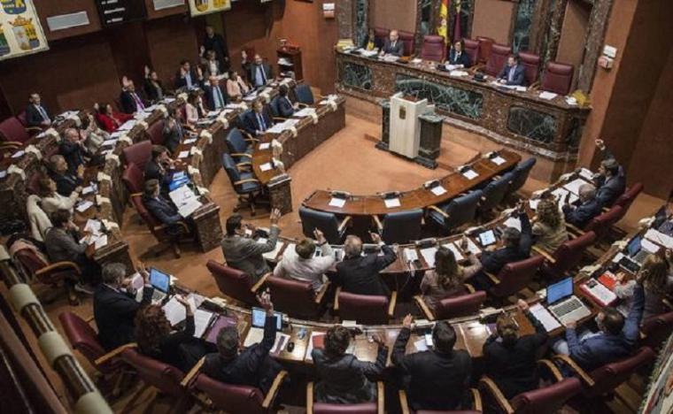 El PSOE propone una declaración institucional en la Asamblea de reconocimiento a trabajadores inmigrantes en la lucha contra el Covid 19