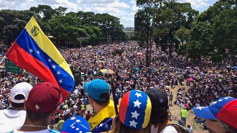 La UE se suma a Estados Unidos y prepara acciones contra Venezuela