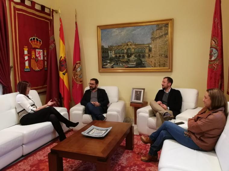 La vicepresidenta de la Región de Murcia, Isabel Franco, realiza una visita institucional a Lorca con el rechazo a la violencia de género como eje central
