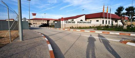 Detenida y destituida la subdirectora de la cárcel de Villena por simular su agresión