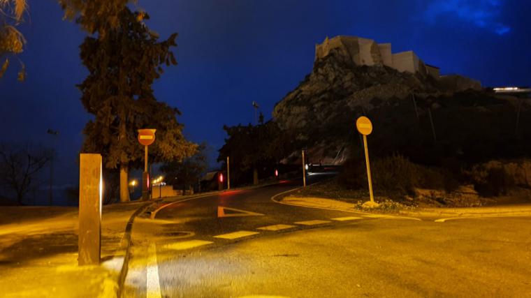El Ayuntamiento de Lorca renueva el sistema de iluminación de la carretera de acceso al Castillo y del entorno y la escalinata de la iglesia de San Juan