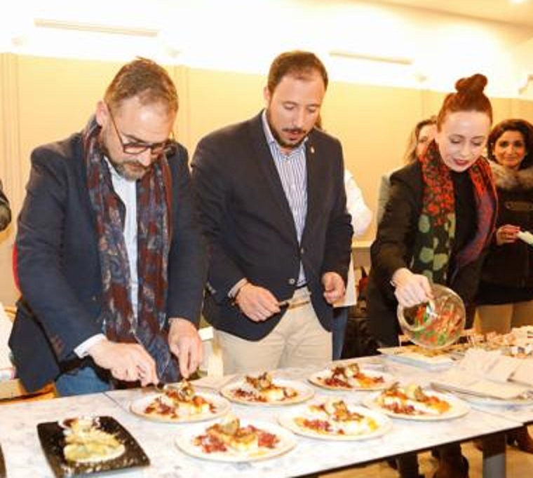 Éxito de participación hostelera y de clientes en las primeras Jornadas Gastronómica de la Alcachofa en Lorca. El “Restaurante Paredes” logra el primer puesto en la confección de platos de este producto