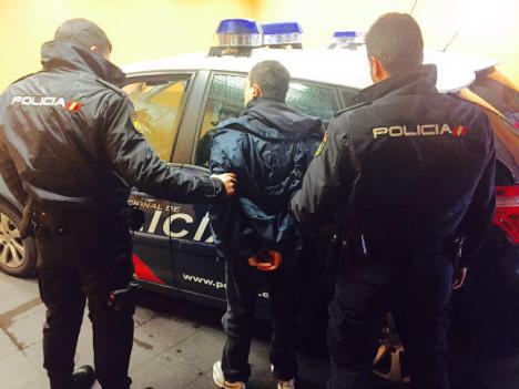 Detenido un hombre en Valencia que dejó inconsciente a una mujer para robarle 20 euros
