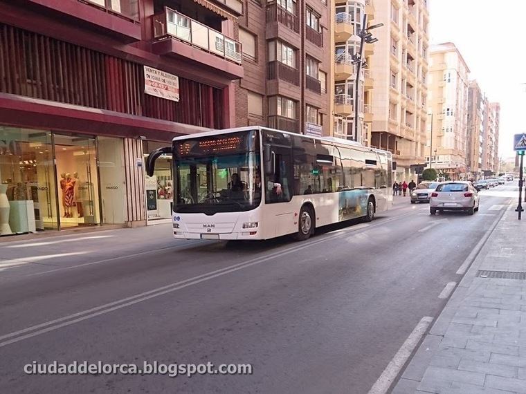 El Ayuntamiento de Lorca niega que se vaya a privatizar el servicio municipal de autobuses