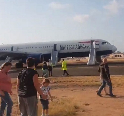 Aterrizaje de emergencia en Valencia tras incendiarse un motor y llenarse de humo el avión
 