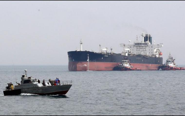 Irán se incauta de un buque que transportaba combustible de contrabando por el golfo Pérsico