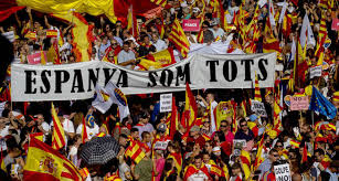 Los catalanes se echan a la calle midiendo fuerzas con el independentismo