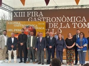 El tomate de El Perelló, símbolo de identidad y futuro rural según Barrachina