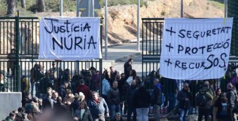 Protestas y bloqueos en prisiones catalanas llevan a renuncia del director de Mas dEnric