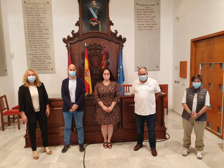 El Ayuntamiento de Lorca y el IES 'Bartolomé Pérez Casas' ponen en marcha una campaña solidaria de recogida de dispositivos móviles en desuso para luchar contra la brecha digital