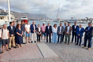 Canarias y el Estado destacan el papel de los pescadores en las reservas marinas de La Graciosa