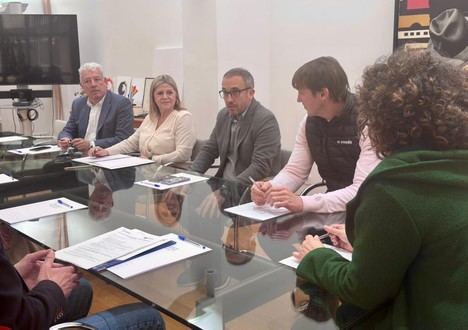 Carmen Ort&Atilde;&shy; dialoga con directores de Formaci&Atilde;&sup3;n Profesional en Valencia