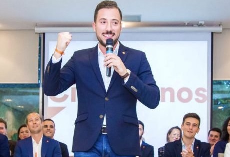 El Pleno aprueba la moción de Ciudadanos Lorca que rechaza el transfuguismo “con el único voto en contra del Partido Popular”