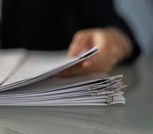 Navarra publica lista provisional de aspirantes a secretarios e interventores locales