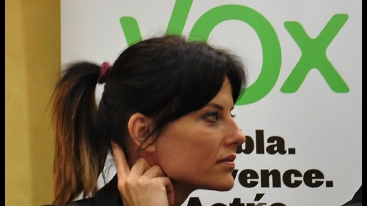  Cristina Seguí, tertuliana de OKDiario preocupada por la denuncia interpuesta por el PSOE por llamar “cerdo sinvergüenza” a Pedro Sánchez
 