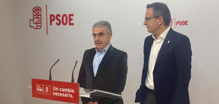 El PSOE de Murcia denuncia la manipulación de las consejerías de Educación e Igualdad, que desprecian la autonomía de los centros educativos