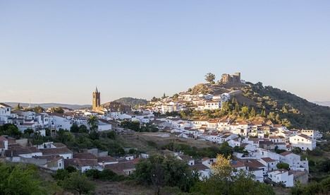 Cortegana, Nigüelas y Zuheros son reconocidos como nuevos municipios turísticos en Andalucía