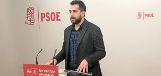 Jordi Arce: “El Gobierno regional de Murcia permite que se descuide a nuestros mayores en algunas residencias, mientras usan un drama humanitario para hacer política rancia”