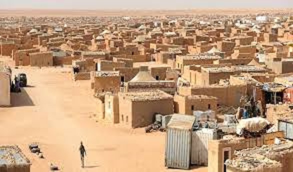 La ministra de Defensa, Margarita Robles, ha confirmado que existe una 'amenaza real que está contrastada por los Servicios de Inteligencia contra españoles' en los campamentos saharauis de Tinduf 