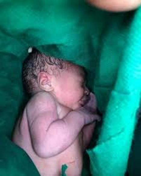 Unos vecinos encuentran un bebé abandonado en Orihuela