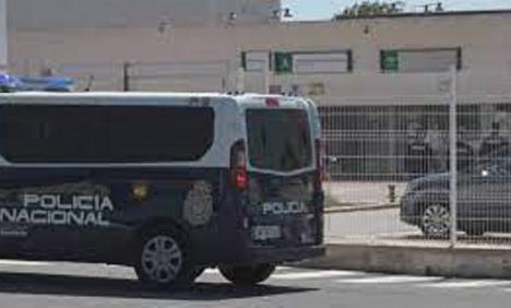 La pelea por un teléfono móvil deja a un adolescente herido por arma blanca en un instituto de La Cañada ( Almería)