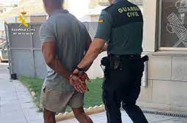 Detenido en Orihuela un fugitivo neerlandés acusado de delitos de tráfico de drogas y comercio ilícito de armas
