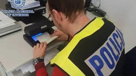 Desarticulada una red de falsificación de cheques en Zaragoza: once detenidos por estafa millonaria