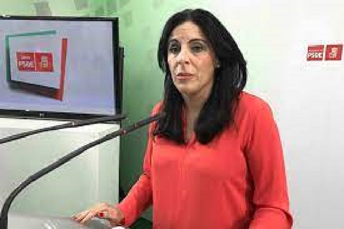 Ángeles Férriz alerta de que las medidas del Gobierno andaluz en vivienda son insuficientes y acabarán por favorecer “a familias sin problemas”