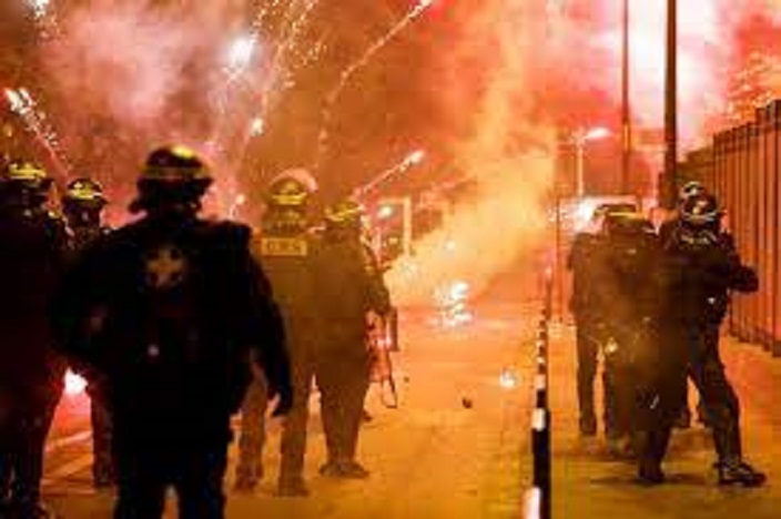 Arde París. Protestas violentas tras la muerte de un joven a manos de la Policía