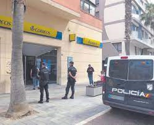 La investigación deja patente que dos de los detenidos en la presunta trama de Melilla captaban votos para el PP