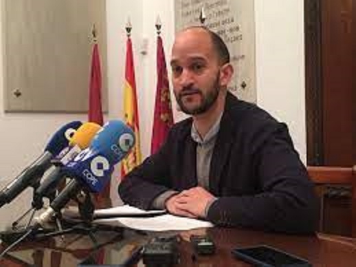 Ponce: “Seremos una oposición crítica y constructiva por y para Lorca, frente a un PP que ha ganado las elecciones haciendo campaña en clave nacional y sin hablar de Lorca”