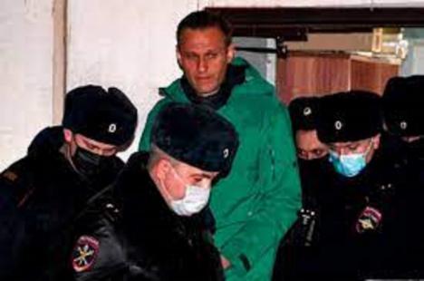 Preocupación internacional por el bienestar de Alexéi Navalni tras ser encontrado en prisión del Ártico