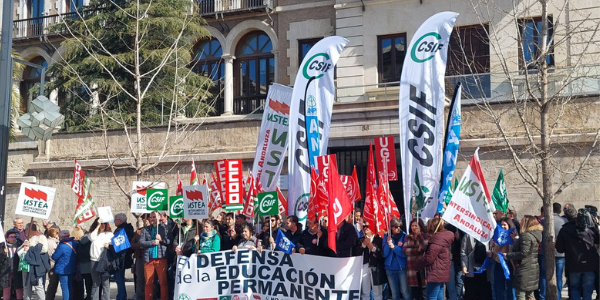 Los sindicatos de la Mesa Sectorial de Educación logran un Acuerdo de Garantías para las plantillas de los Centros de Educación Permanente en Andalucía y desconvocan la movilización prevista para este miércoles 20 de marzo