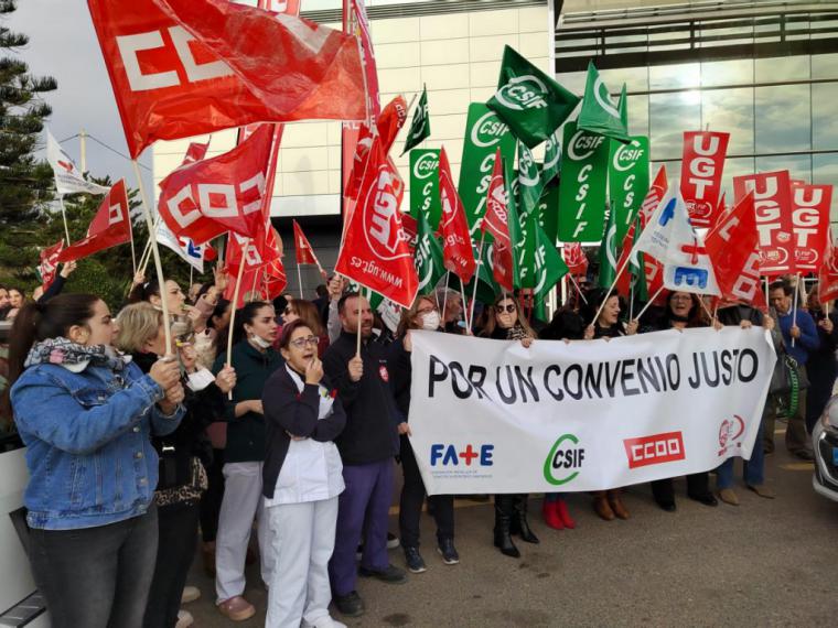 Sindicatos denuncian la paralización del convenio colectivo de la sanidad privada en Almería