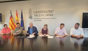 Educación acuerda aumento salarial y días libres para docentes en Valencia