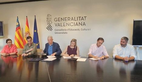 Educación acuerda aumento salarial y días libres para docentes en Valencia