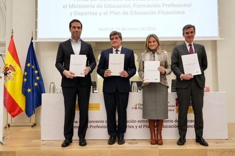 Educaci&Atilde;&sup3;n y entidades financieras renuevan acuerdo para mejorar la educaci&Atilde;&sup3;n financiera