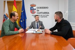 El Rally de Hoznayo atrae a un gran público, según el consejero de Deporte