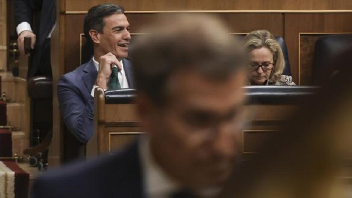 EDITORIAL : Sánchez destroza a Feijóo en su debate de investidura sin ni tan siquiera intervenir
