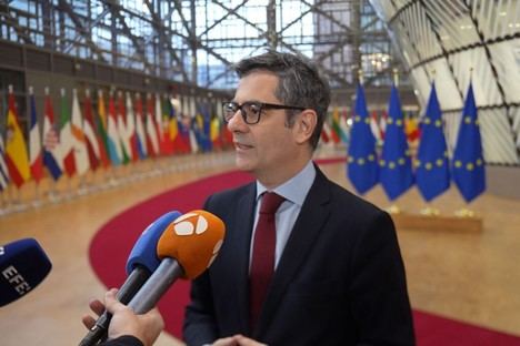 España defiende la asistencia humanitaria a migrantes en Bruselas