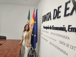 Extremadura destaca por la reducción del desempleo y el crecimiento laboral en el último año