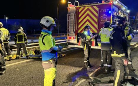 Un conductor kamikaze provoca caos en la RM-12 y deja un motorista herido